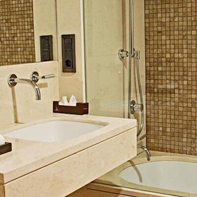Otel Bentley By Molton 4*